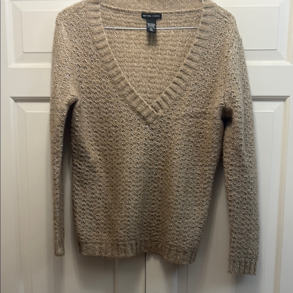 New York & Company Tan V-Neck Sweater with Chunky Knit
